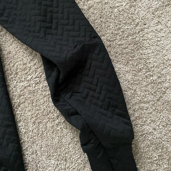 Boohoo Quilted Oversized Joggers - Picture 4 of 7